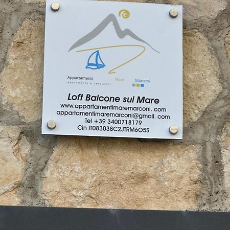 勒托阳尼Loft Balcone Sul Mare公寓 外观 照片