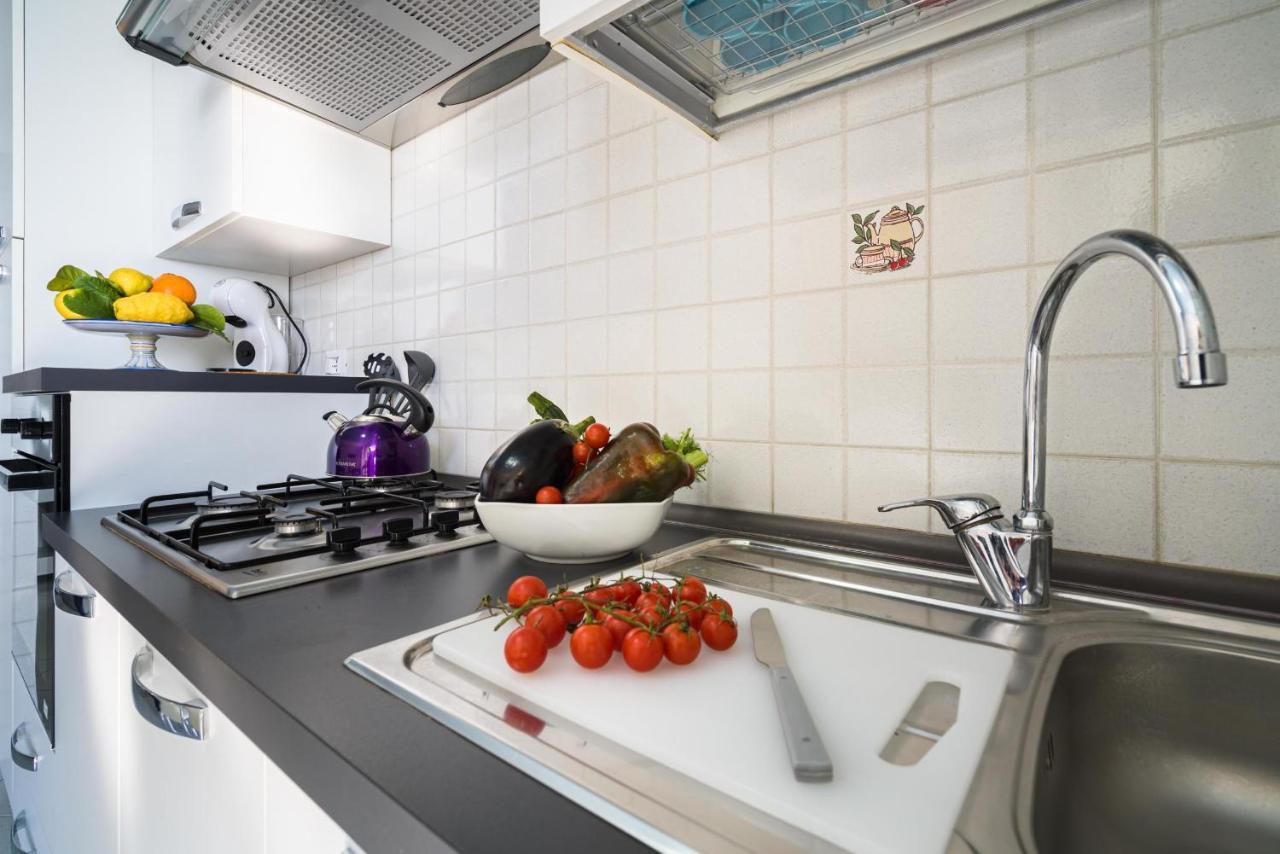 勒托阳尼Loft Balcone Sul Mare公寓 外观 照片