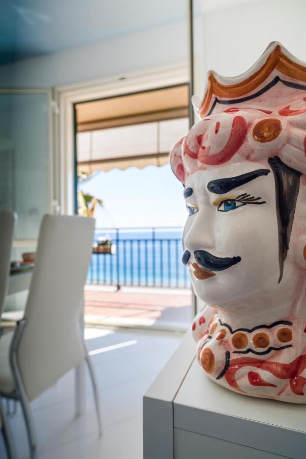 勒托阳尼Loft Balcone Sul Mare公寓 外观 照片
