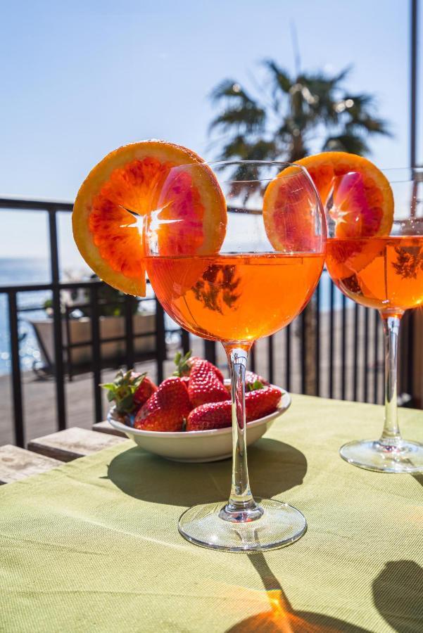 勒托阳尼Loft Balcone Sul Mare公寓 外观 照片