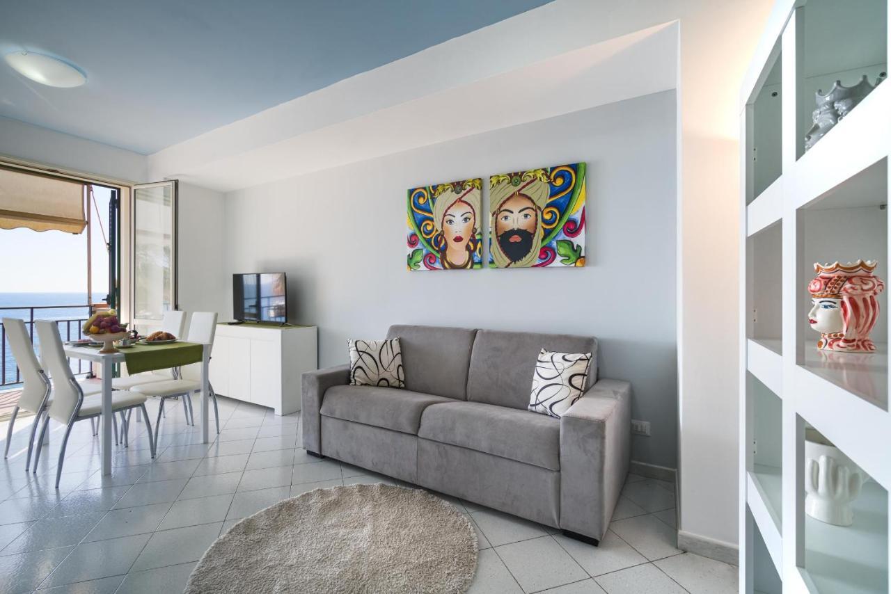勒托阳尼Loft Balcone Sul Mare公寓 外观 照片